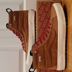 brown vans boots